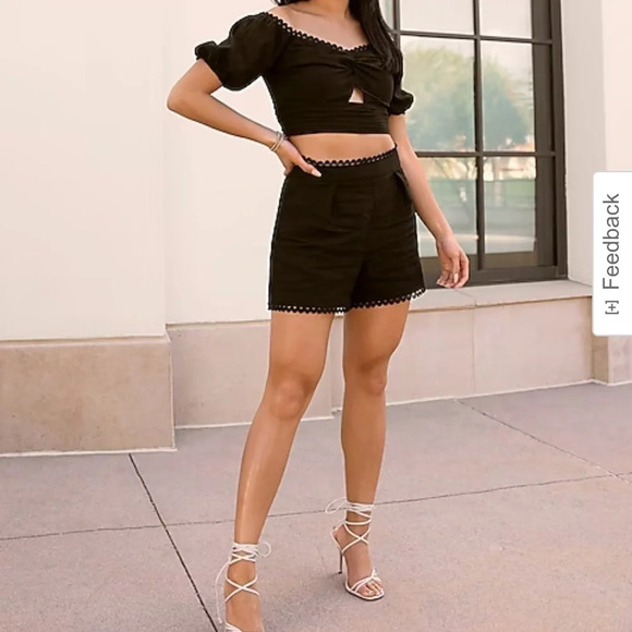 Express Shorts - Picture 3 of 14